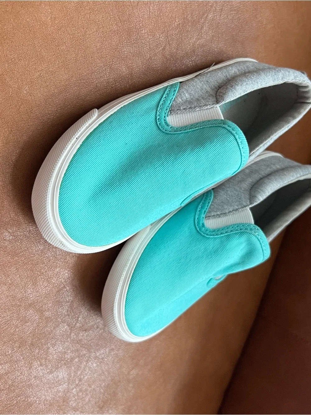 Old Navy Boys Toddler Kids Sz 9 Slip-On Canvas Sneakers in Aqua and Gray